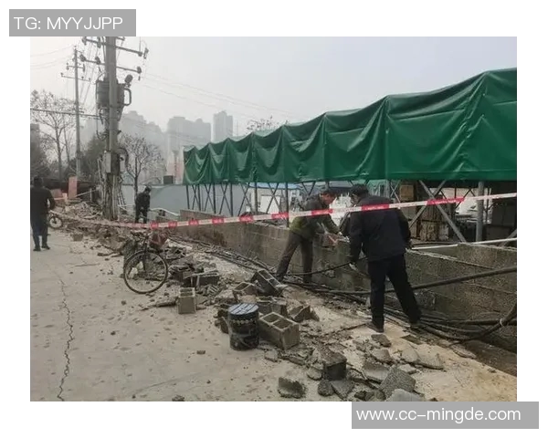 巴萨体育城遭暴风雨袭击一面围墙不幸倒塌引发关注